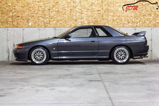 Illustration for article titled Used Car Face-Off: The Ultimate Japanese Supercoupes of the '90s